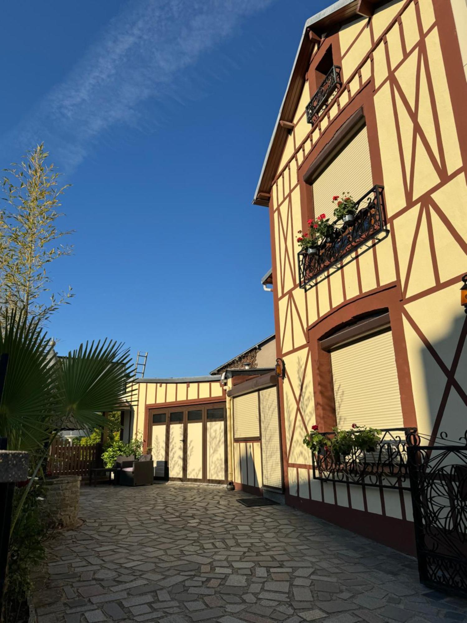 Maison Colombage Normande Flers  Buitenkant foto